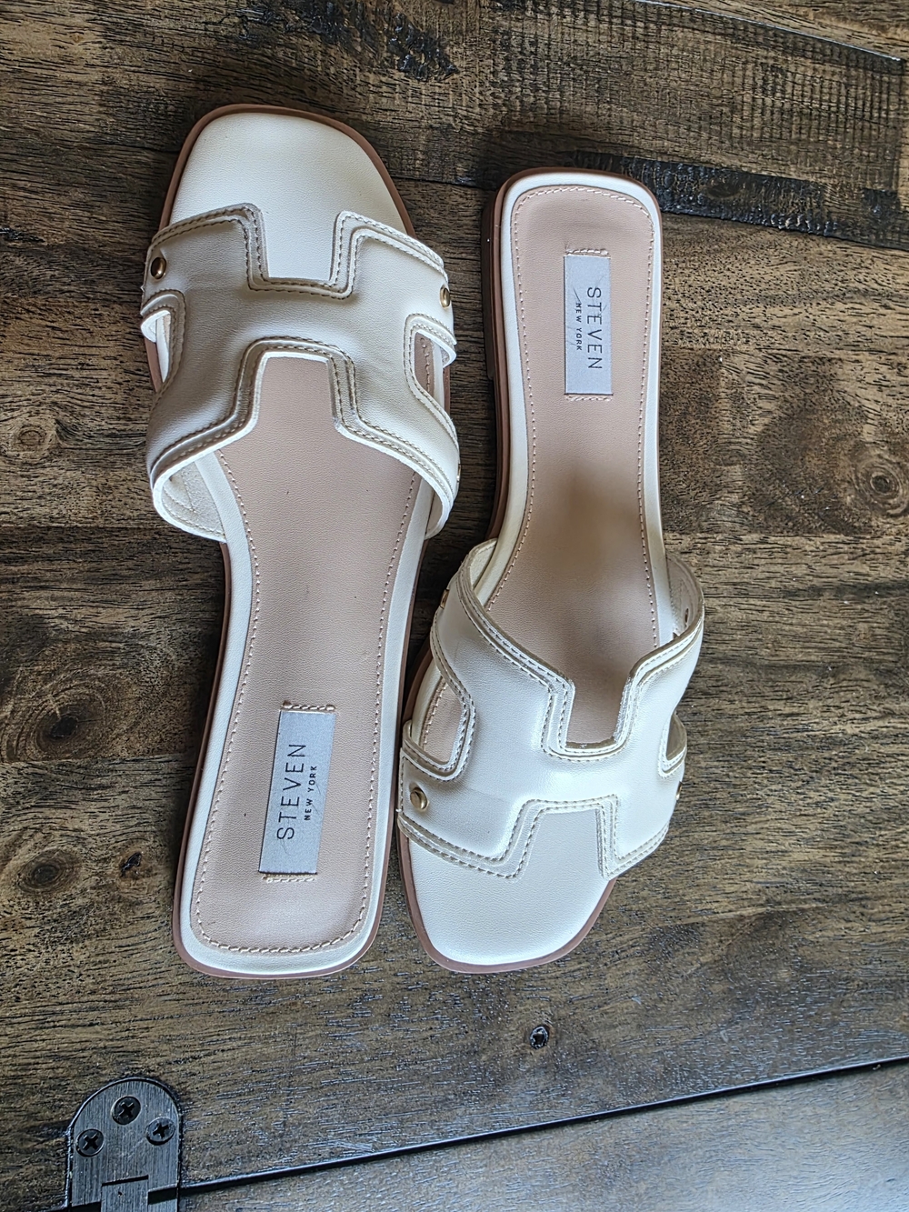 STEVEN by Steve Madden White Leather Slide Sandals. NWOT